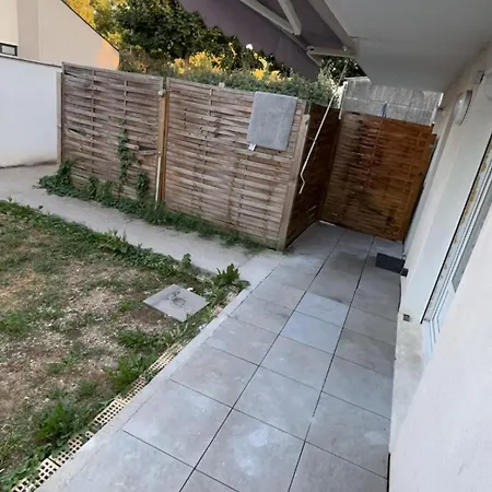 Stade Ol Et Grand Large Apartment *
